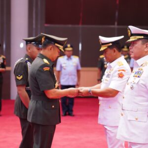 Kasum TNI Pimpin Sertijab Asrenum dan Aster Panglima TNI