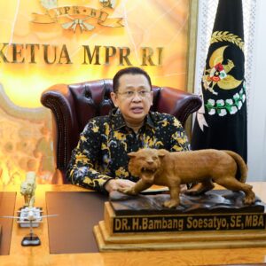 Buka Seminar Transaksi Elektronik dan Transformasi Digital, Ketua MPR RI Bamsoet Dorong Notaris Terapkan Cyber Notary