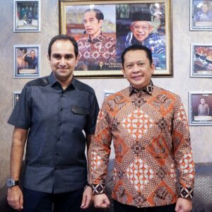 Kunjungi The Diplomat Tailor and Batik Gallery, Ketua MPR RI Bamsoet Ajak Lestarikan Batik IndonesiaKunjungi The Diplomat Tailor and Batik Gallery, Ketua MPR RI Bamsoet Ajak Lestarikan Batik Indonesia