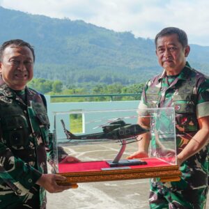 8 Heli Penerbad Menyerang Sasaran di Cipatat