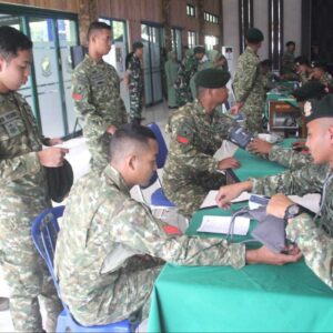 Sambut HUT ke-63 Kostrad, Prajurit Putra Yudha Serbu Madivif 2 Laksanakan Donor Darah