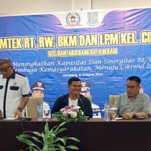 LPM Cikiwul Helat Bimtek Bareng Pengurus RT dan RW dan Stakeholder Kecamatan Bantar Gebang