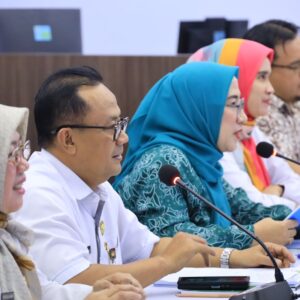 Pj. Wali Kota Bekasi Ikuti Penilaian Apresiasi Kampung Keluarga Berkualitas (KB) Tingkat Provinsi Jawa Barat