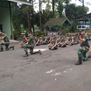 Pertajam Kemampuan Bertempur, Prajurit Putra Yudha Latihan Menembak Reaksi