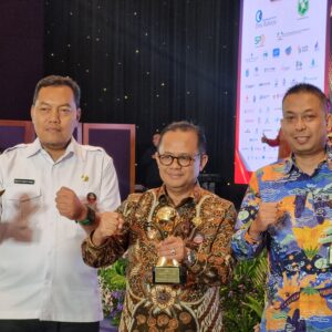 BUMD AWARD 2024, UPTD PALD KOTA BEKASI MERAIH TOP BINTANG 4