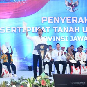 AHY Menteri ATR/BPN, Dampingi Presiden Joko Widodo Serahkan 10.323 Sertipikat, Untuk Masyarakat Banyuwangi