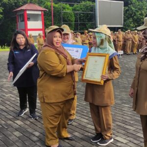 Plh. Sekda Kota Bekasi Sampaikan Amanat Selaku Pembina Apel Pagi Aparatur