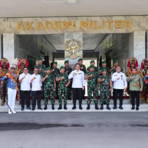 Menteri AHY Beri Pembekalan ke Taruna/i Akmil di Magelang, Gubernur Akmil: Patut Jadi Panutan, Miliki Tripola Dasar