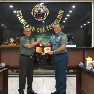 Kababinkum TNI Sambangi Kodam III/Slw