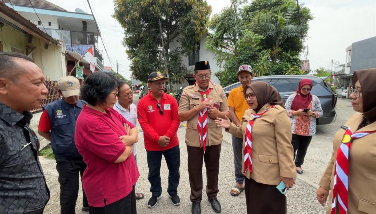 Puting Beliung Terjang Pondok Gede, Wiwiek Hargono Tinjau Kerusakan dan Pastikan Perbaikan Cepat