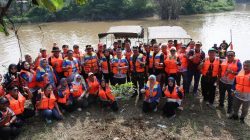 Susur Sungai hingga Tanam Pohon, Wawali Bekasi Ajak Warga Masyarakat Lebih Peduli Lingkungan